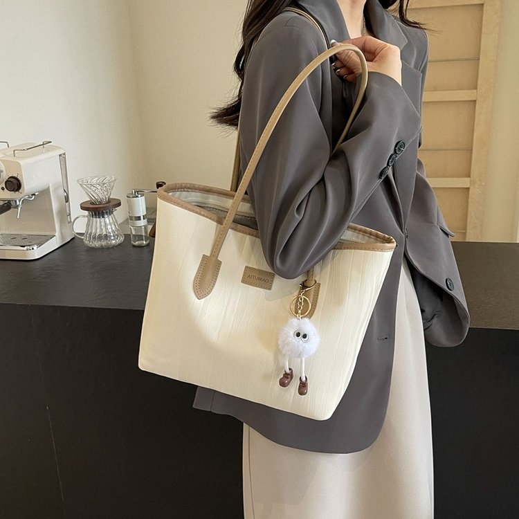 Shoulder bag women's large-capacity high-end commuter women's bag autumn and winter new versatile student class portable backpack