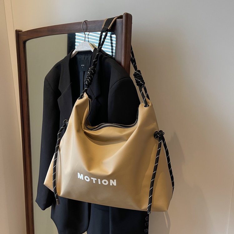 Nylon bag women's large capacity new summer versatile shoulder crossbody bag high-end commuter tote bag