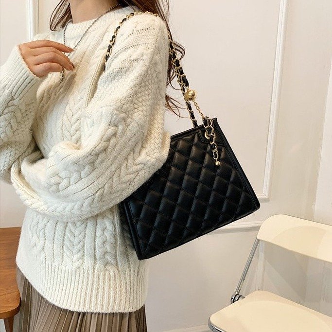 Chain diamond bag large capacity women's bag 2024 new niche ins versatile fashion trend texture crossbody bag