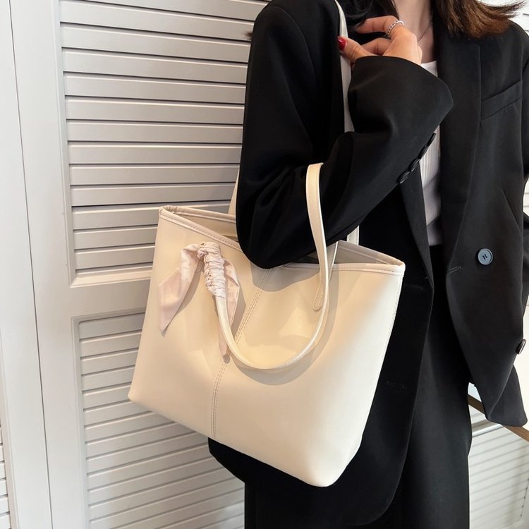 Large-capacity bag women's summer versatile new simple casual shoulder bag high-end texture commuter tote bag