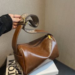 Cross-border popular small bags for women this year 2024 new super hot fashion broadband messenger bag women's bag popular pillow bag