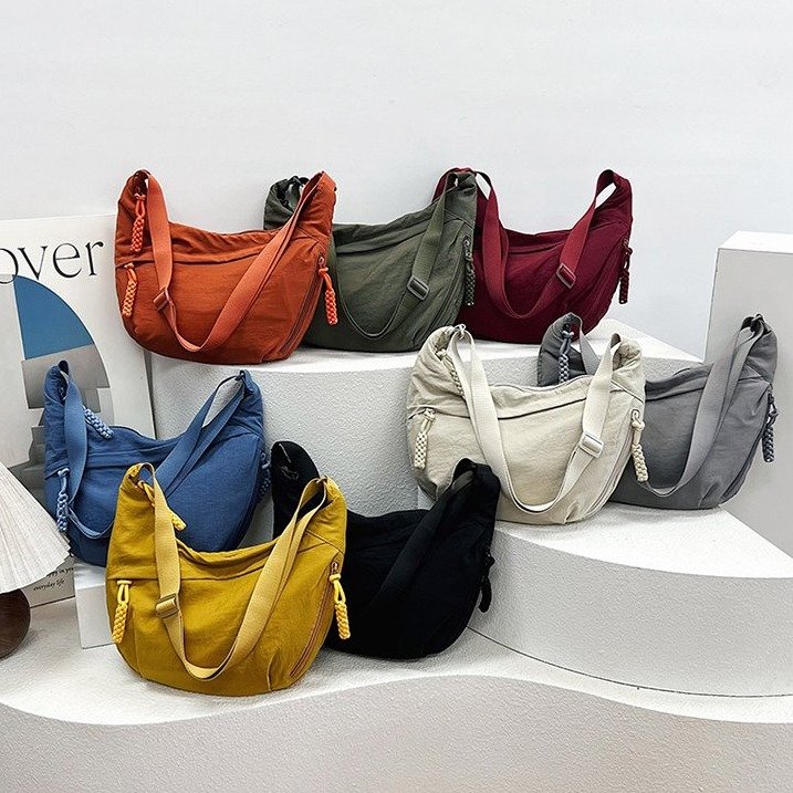 Fashionable girls' cross-body bag for class, simple large-capacity shoulder bag, Japanese style ins high-end commuting dumpling bag