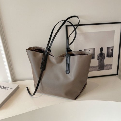 Commuting tote bag large capacity large bag women's bag retro texture versatile simple new ins trend shoulder bag