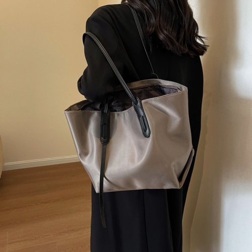 Commuting tote bag large capacity large bag women's bag retro texture versatile simple new ins trend shoulder bag