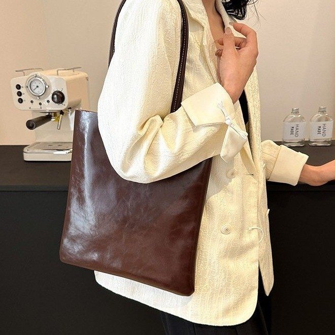 Handheld Tote Bag Women's Large Capacity Autumn and Winter Simple Fashion New Shoulder Bag