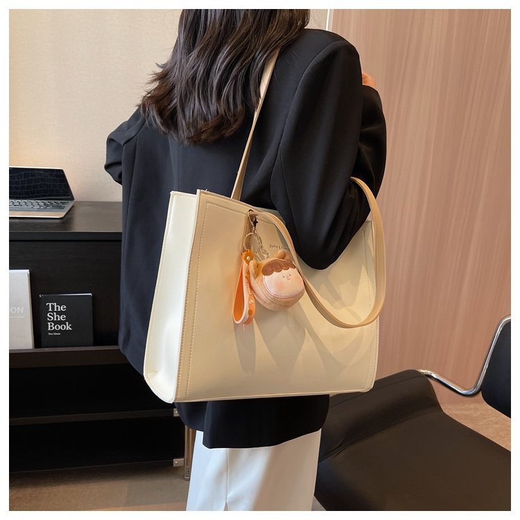 Large-capacity bag women's new summer high-end college student shoulder bag portable commuting tote bag