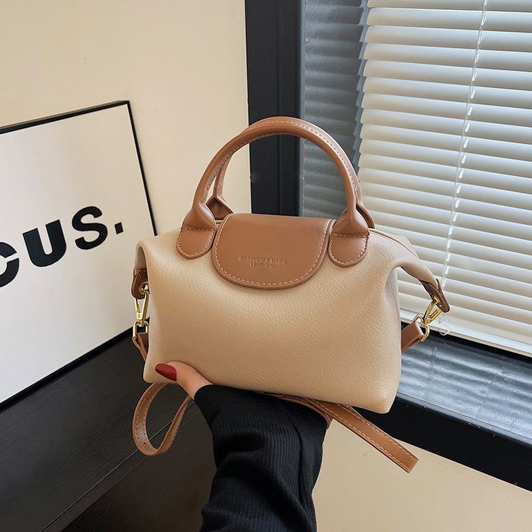 Large-capacity bag women's 2024 new bag casual versatile high-end portable shoulder bag commuting diagonal dumpling bag