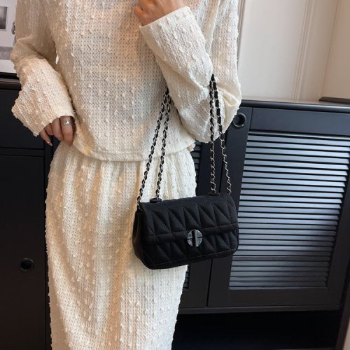 This year's popular small bags for women are versatile in summer, new fashion chain shoulder crossbody bags, women's small square bags