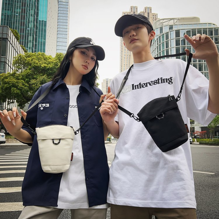 Japanese ins workwear mobile phone bag for men and women 2024 new simple coin purse lightweight and versatile single shoulder crossbody bag