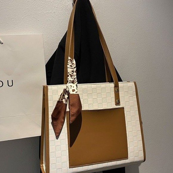 Large bag women's bag 2024 new Internet celebrity hot style tote bag women's large capacity work commuter bag texture shoulder bag