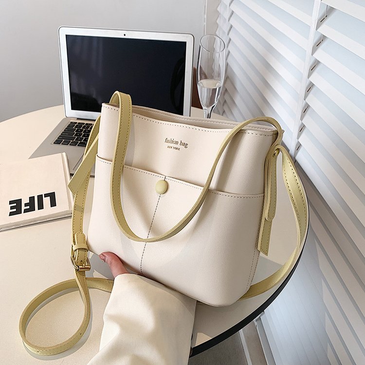 This year's popular bags for women are new and fashionable, high-end women's bucket bags, versatile shoulder crossbody bags