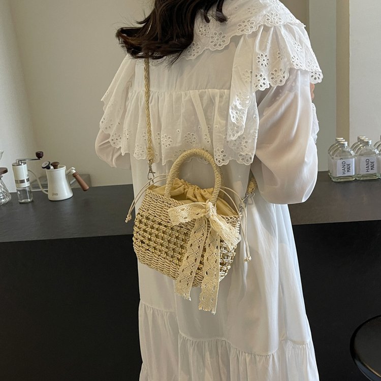 French straw bag for women, seaside vacation silk scarf, flower small square bag, rattan hand-held woven bag, shoulder crossbody bag