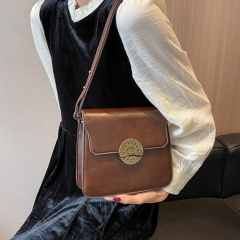 This year's popular small bags for women summer 2024 new fashion retro crossbody bag Internet celebrity hot style single shoulder small square bag