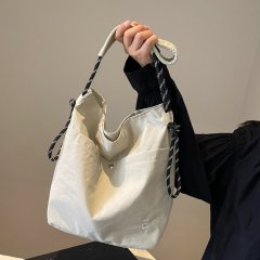 Canvas bag women's large capacity 2024 new summer casual crossbody shopping bag versatile class commuting tote bag