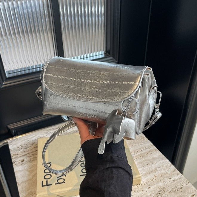 Shoulder bag solid color texture simple versatile casual armpit bag niche design soft leather commuter versatile bag for women