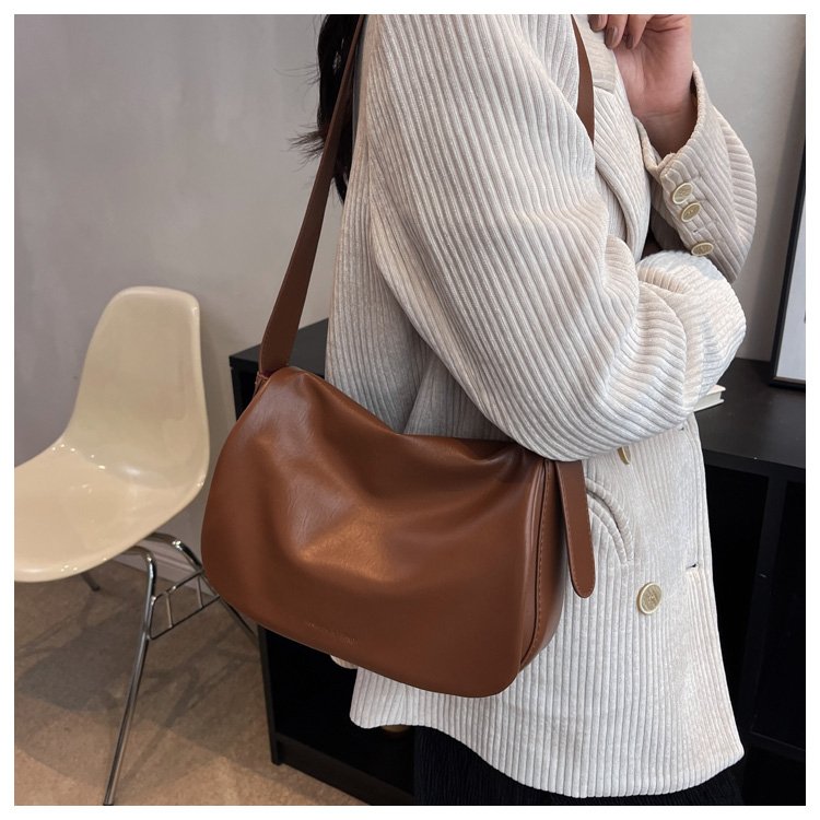 Large bag women's large capacity women's new 2024 texture niche versatile commuter broadband single shoulder crossbody bag