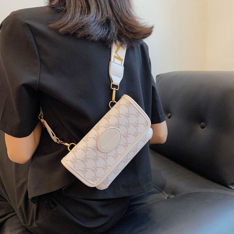 Summer small bag for women 2024 new trendy fashion wideband single shoulder crossbody bag internet celebrity niche chest bag small square bag