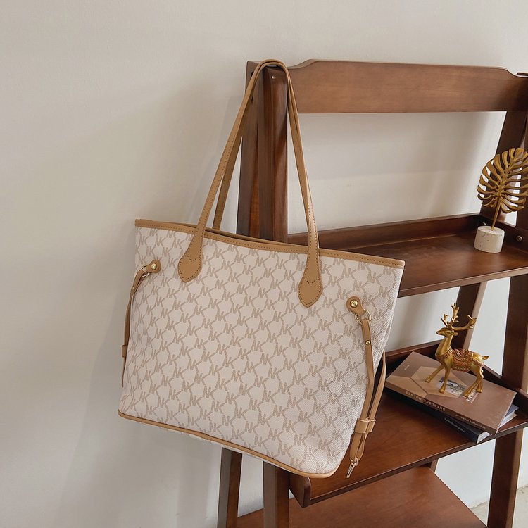 Tote large bag shoulder bag women's bag autumn new trendy large capacity bag fashion handbag retro print