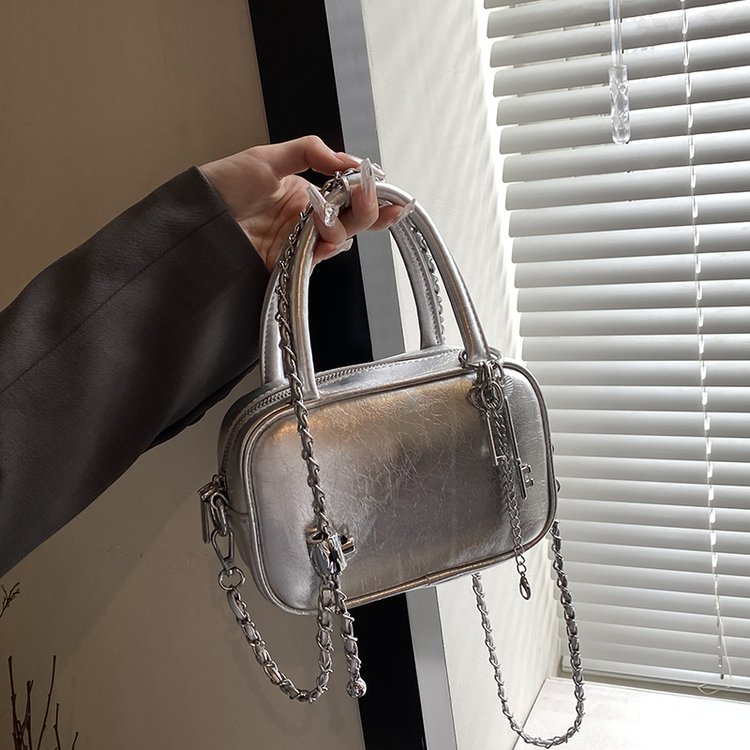 Korean fashion handbag women's summer new niche single shoulder crossbody bag large capacity chain versatile small square bag