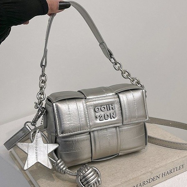 Niche silver bag for women 2024 new summer popular super hot woven crossbody bag handheld small square bag