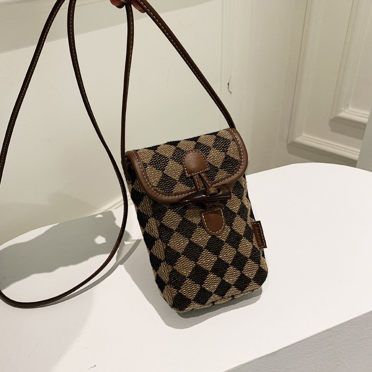 This year's popular bags for women in autumn and winter new trendy fashion single shoulder plaid mobile phone bag niche design crossbody bag