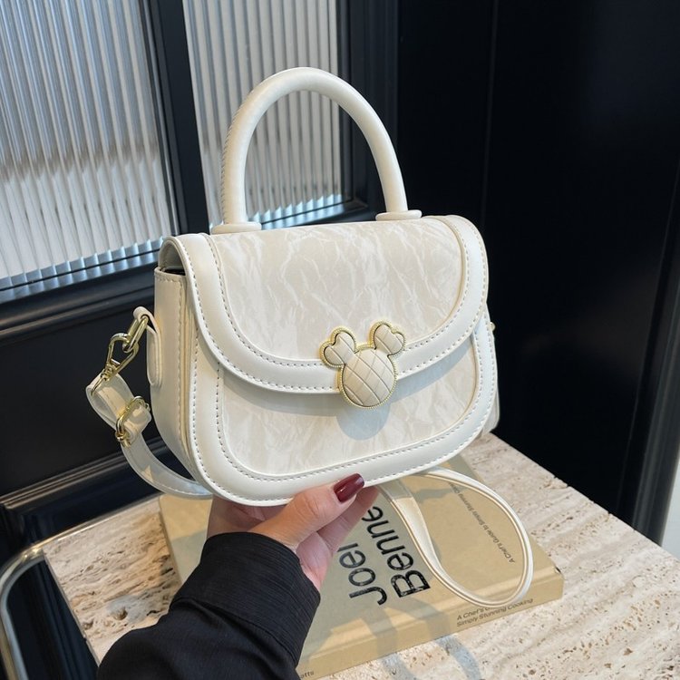 Korean style niche fashion handbags for women 2024 new style simple and versatile saddle bag high-end crossbody armpit bag