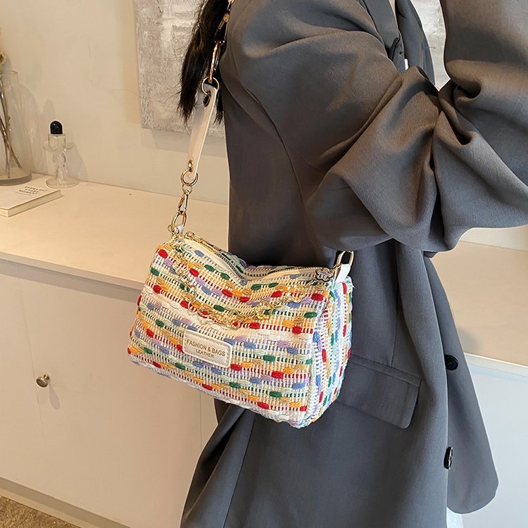 Niche contrast color bag women's 2024 summer new fashion exquisite texture rainbow knitted small square bag versatile shoulder bag