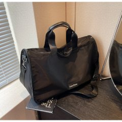 Travel bag, large capacity, lightweight, oversized crossbody sports bag for women, Korean style fitness bag, fashionable short-distance travel bag