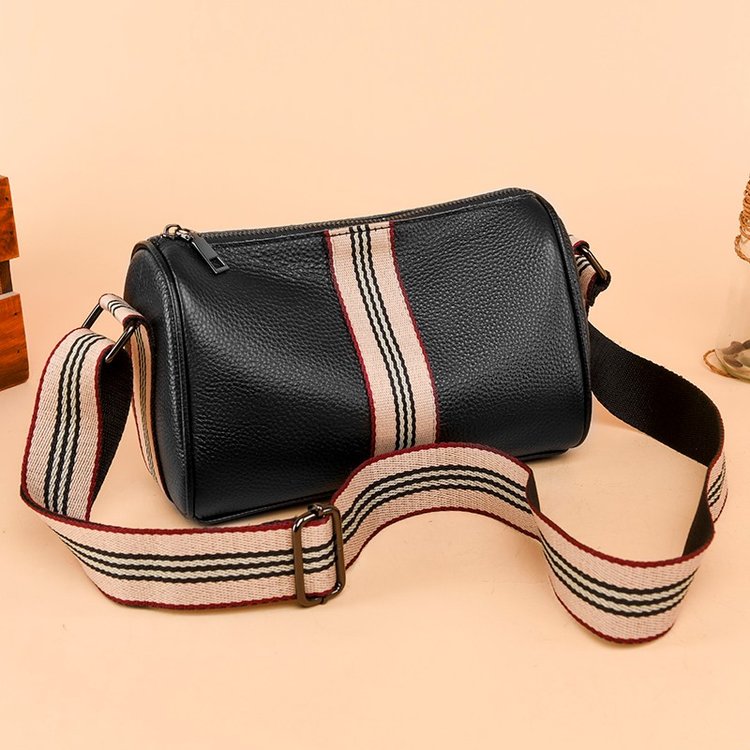 Genuine leather bag for women 2024 new style first layer cowhide shoulder crossbody bag fashion pillow bag large capacity Boston bag
