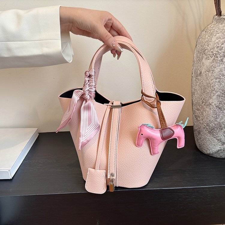 This year's popular bags for women 2024 new trendy fashion portable bucket bag, western style girl's hand-carrying vegetable basket bag