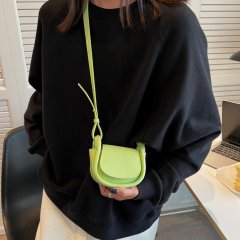 Fashionable crossbody bag, stylish girl's mini lipstick bag, simple and personalized children's saddle bag, travel shoulder coin purse