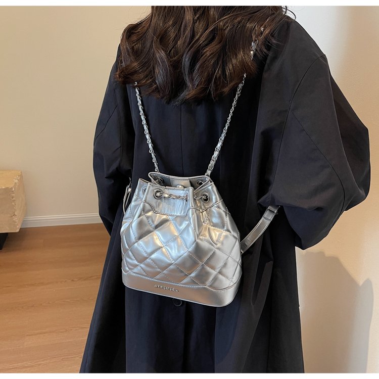Wholesale Korean style high-end rhombus chain bag women's bag new fashion casual backpack versatile bucket bag