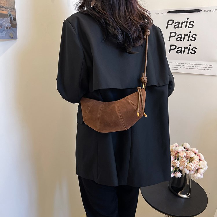 High-end croissant retro frosted leather Internet celebrity popular dumpling bag fashion versatile armpit bag single shoulder crossbody bag for women
