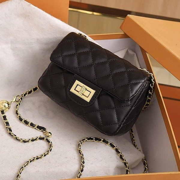 Internet celebrity small bag for women 2024 popular new style Korean version single shoulder versatile diagonal cross ins fashion rhombus chain bag