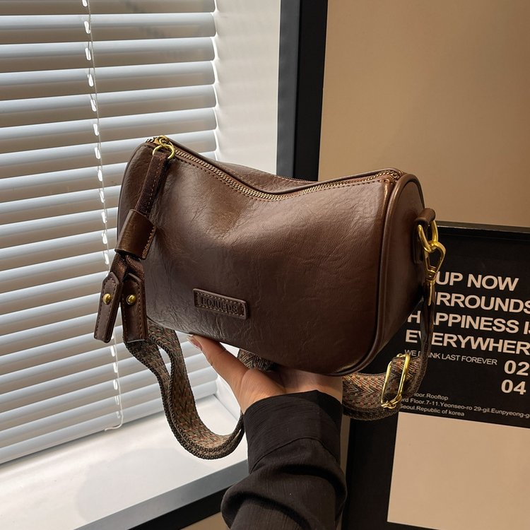 Maillard Retro Bag Women 2024 New Solid Color Textured Shoulder Pillow Bag Niche Versatile Simple Crossbody Bag