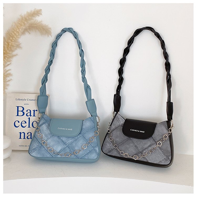 This year's popular niche bags for women in summer 2024 new high-end textured crossbody bag popular single shoulder armpit bag