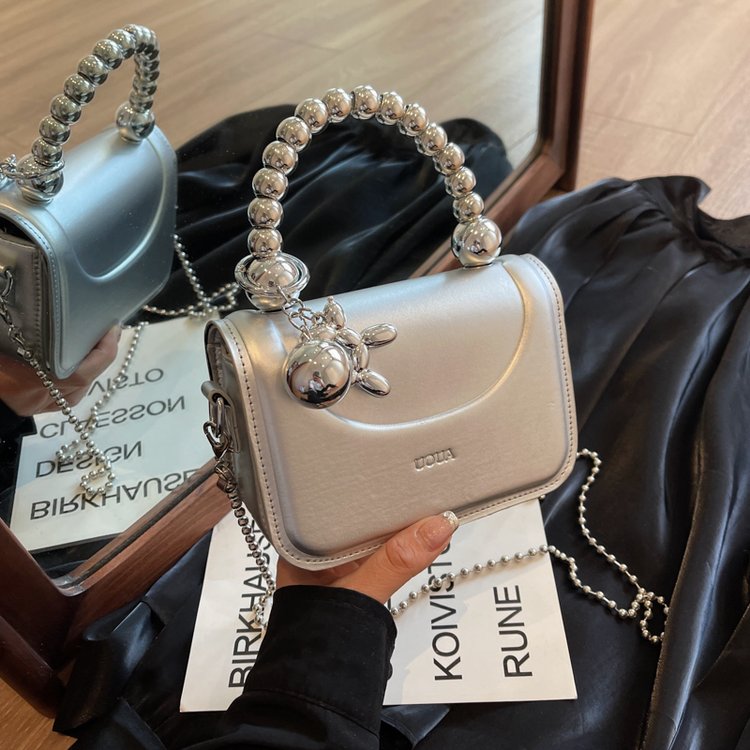 Hand-held small square bag for women 2024 new summer hot girl style fashionable design texture niche crossbody bag for women