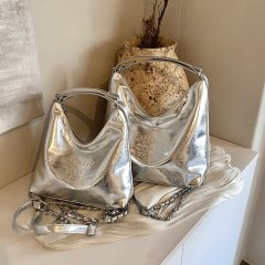 New multifunctional backpack 2024 niche commuter bag Korean style tote bag design chain versatile college student backpack