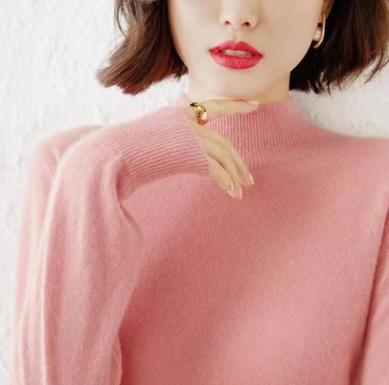 Knitted bottoming sweater for women, round neck, spring and autumn new style, long-sleeved pullover sweater, versatile, slim wool, short, Korean version, loose