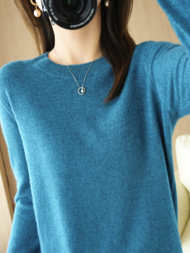 New autumn and winter round neck sweater women's slim pullover sweater non-cashmere inner long-sleeved bottoming large size top