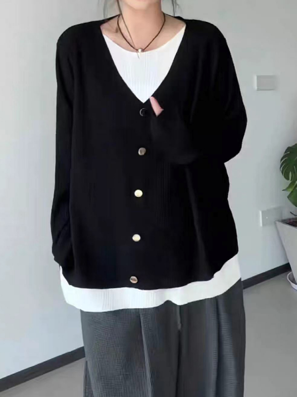 Plus size women's lazy contrasting color fake two-piece sweater for women who are slightly chubby in autumn, loose and flesh-covering, slimming long-sleeved tops