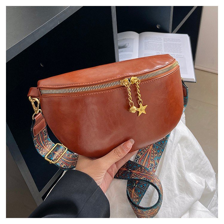 New niche design bags for women, fashionable crossbody chest bags, large capacity shoulder bags, high quality crossbody bags for women