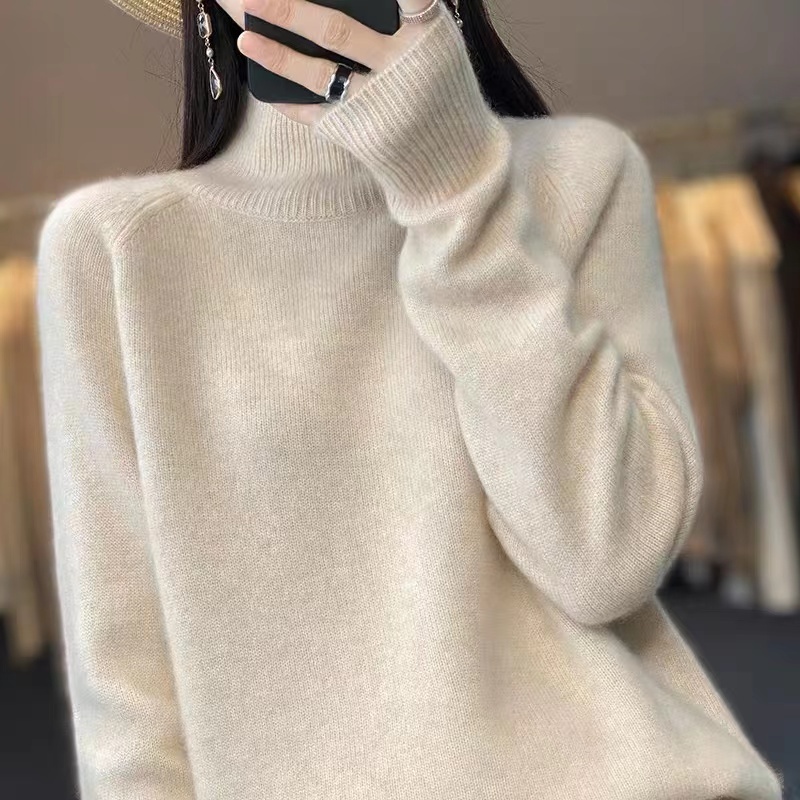 White raccoon velvet half-turtleneck sweater for women in autumn and winter, lazy soft and waxy winter thickened cashmere bottoming sweater