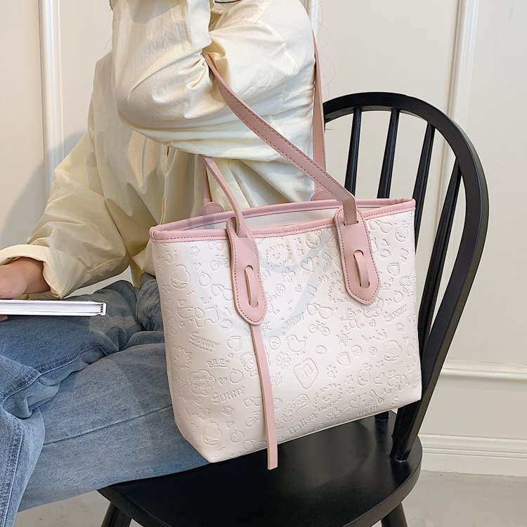 New trendy and fashionable large-capacity large bag women's bag fashionable shoulder bag summer underarm Tuo Xijin