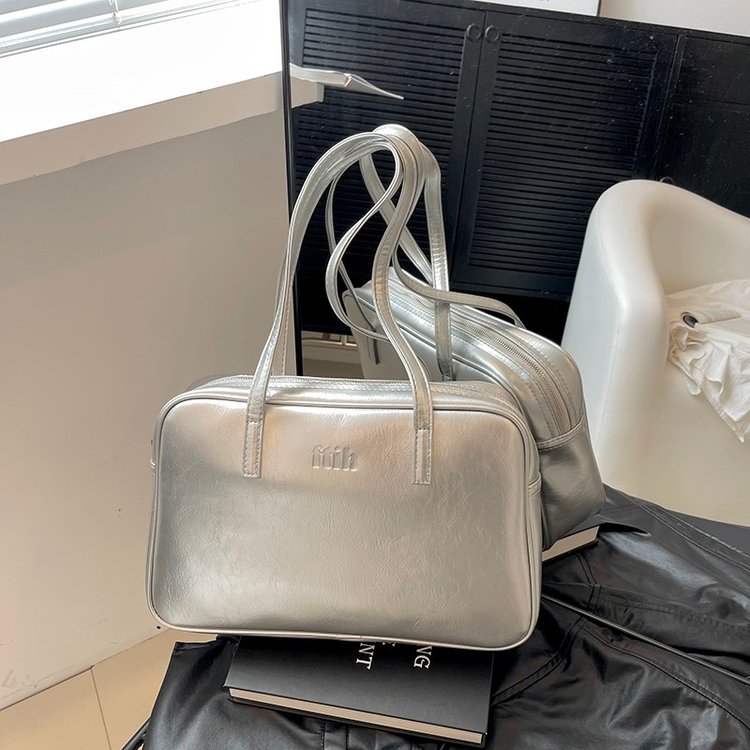 2024 new large-capacity briefcase solid color casual commuter bag high-end fashion versatile shoulder bag this year