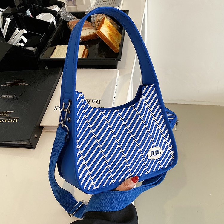 French niche handbag women's new trendy fashion armpit bag versatile ins contrasting color single shoulder crossbody bag