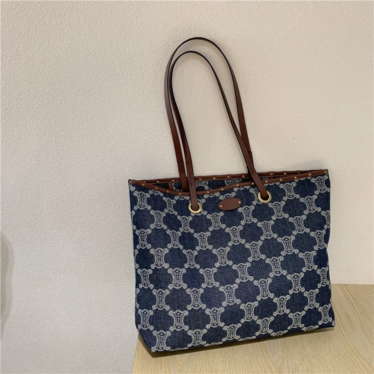 Fashion women's bag autumn new retro presbyopic shoulder bag temperament casual outdoor large capacity tote bag