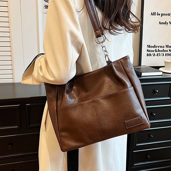 Retro bag for women 2024 summer new fashion niche design shoulder tote bag casual commuting large capacity bag