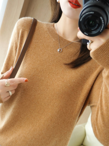 New autumn and winter round neck sweater women's slim pullover sweater non-cashmere inner long-sleeved bottoming large size top