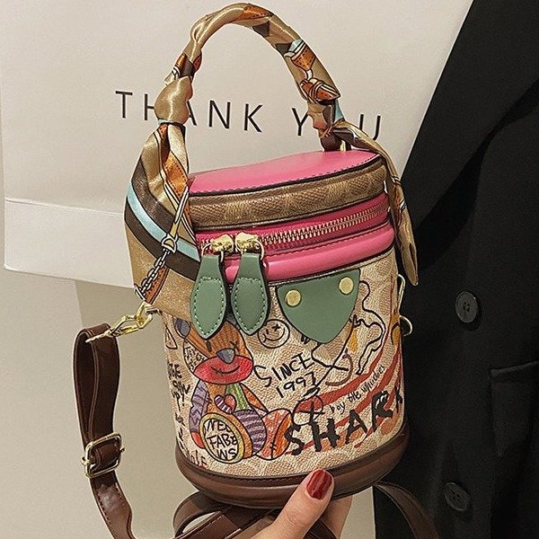 New style bag for women, fashionable cross-body bag, bear graffiti bucket bag for women, fashionable handbag with niche texture